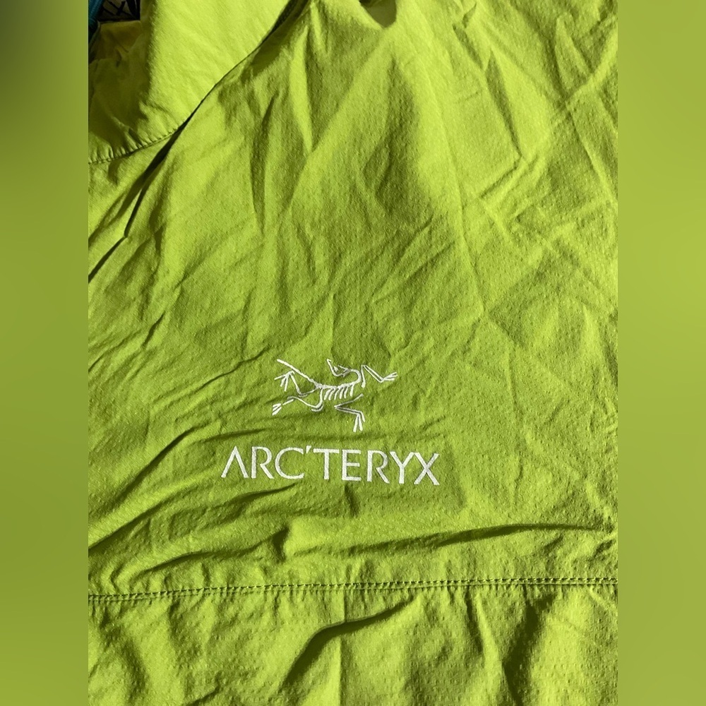 Arc'teryx Men's Green Performance Jacket - Picture 3 of 11